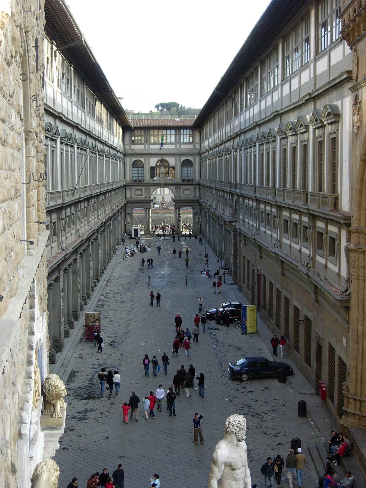 Uffizi Gallery 1/2
